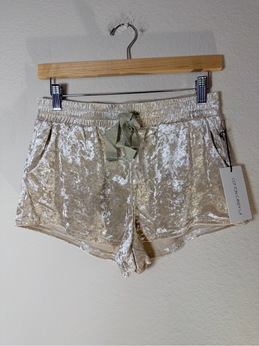 NWT Cotton Candy LA Champagne Crushed Velvet Lounge Shorts M - Picture 11 of 11